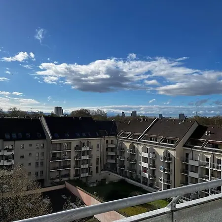 Ueber Den Daechern Von Apartamento *